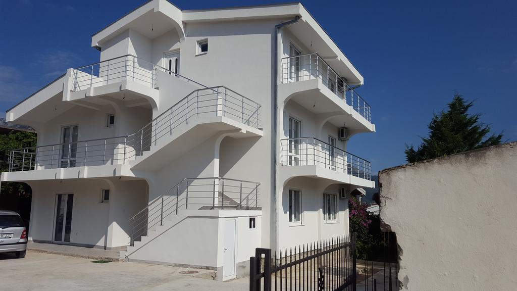 Gosa Apartments Бар Экстерьер фото